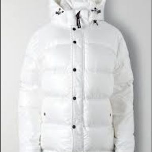 TNA Superpuff Women’s White Jacket